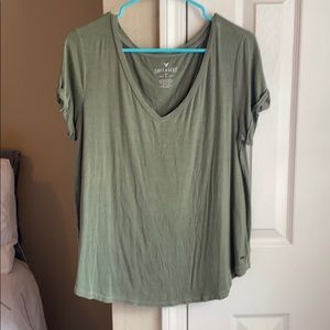olive green short sleeve tee